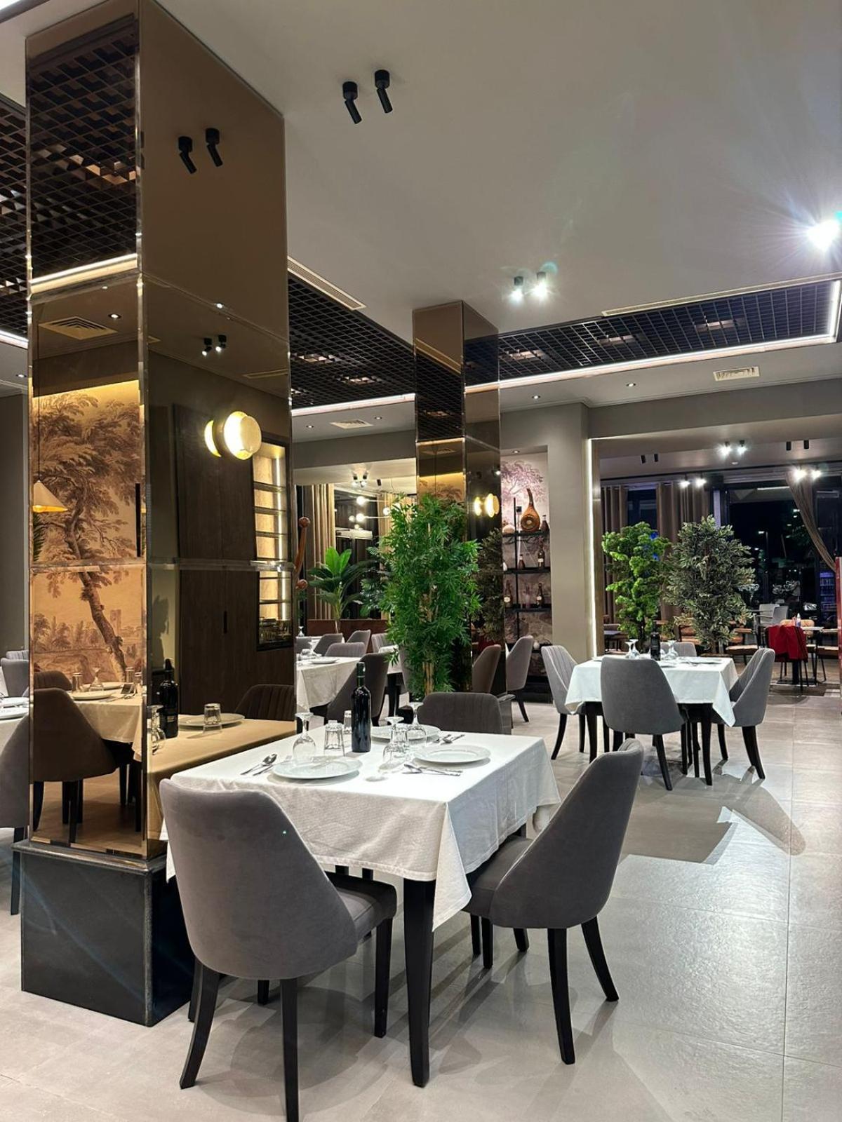 New Donantelo Hotel Vlore Exterior photo